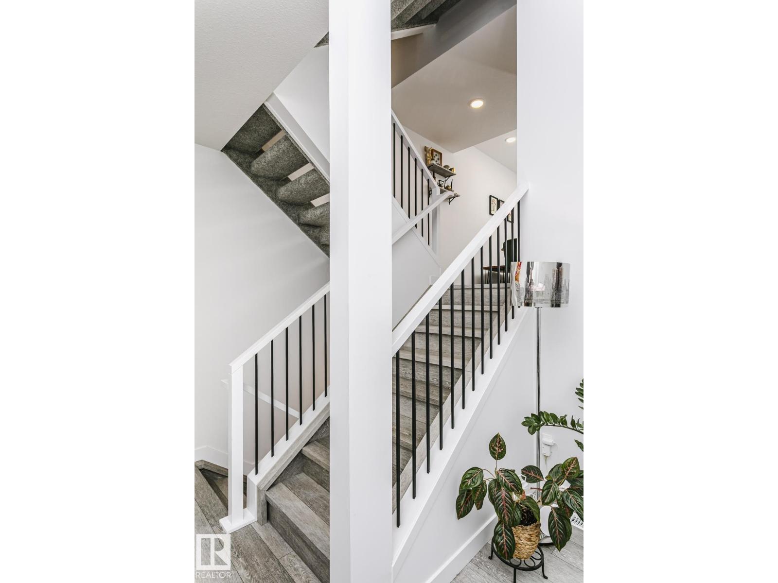 9737 101 ST NW - 10