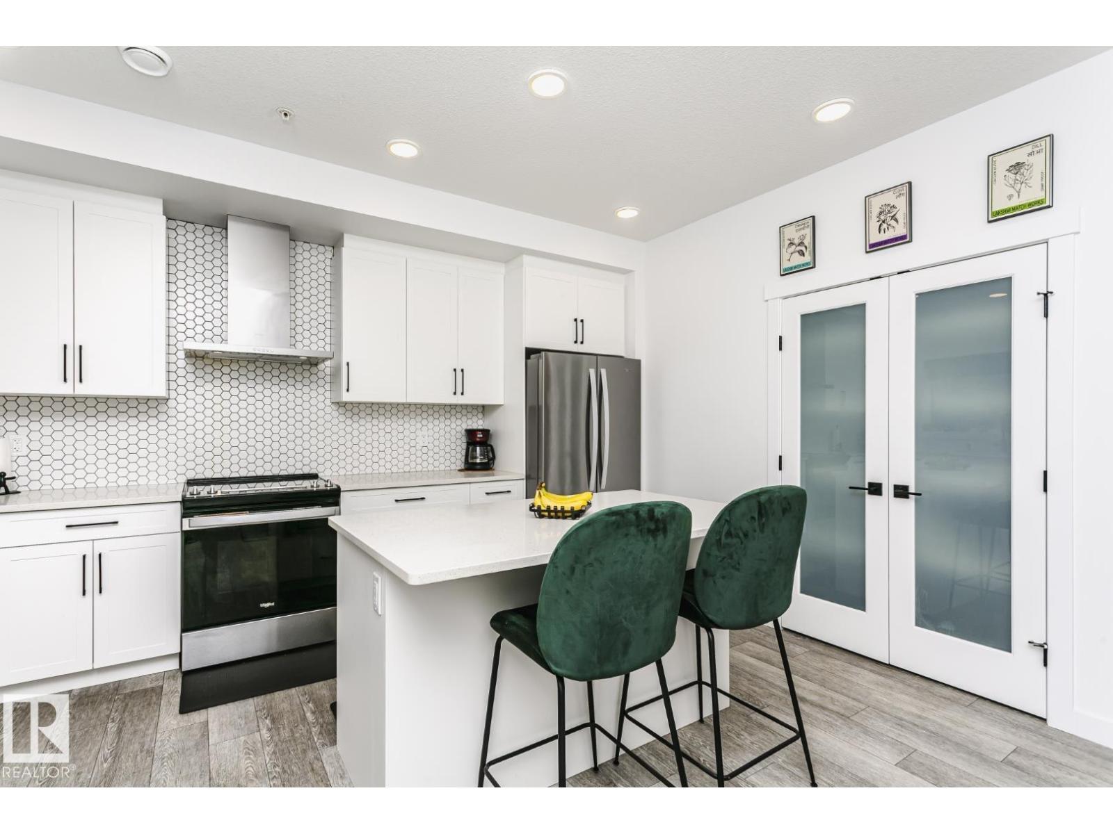9737 101 ST NW - 14