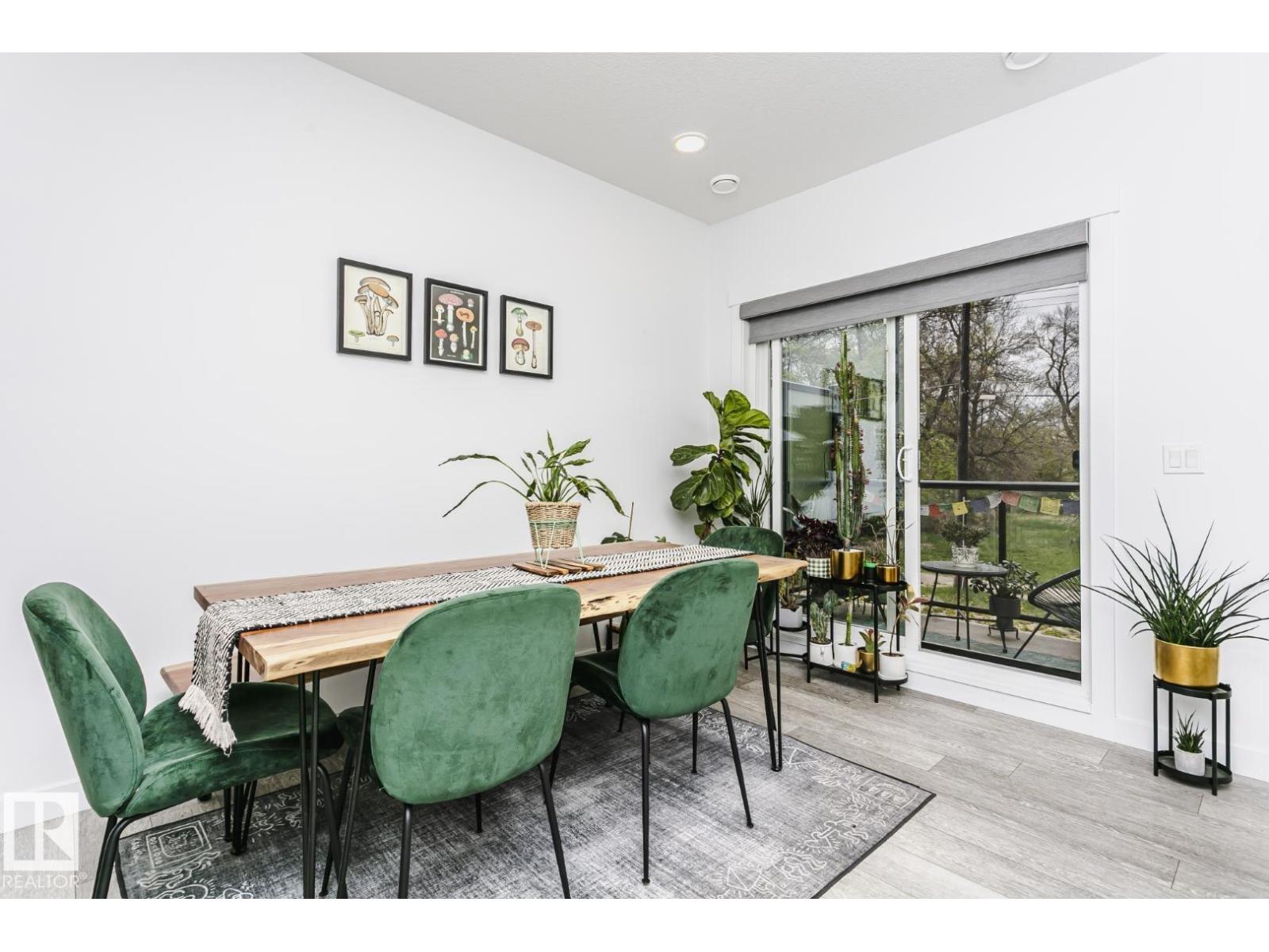 9737 101 ST NW - 20