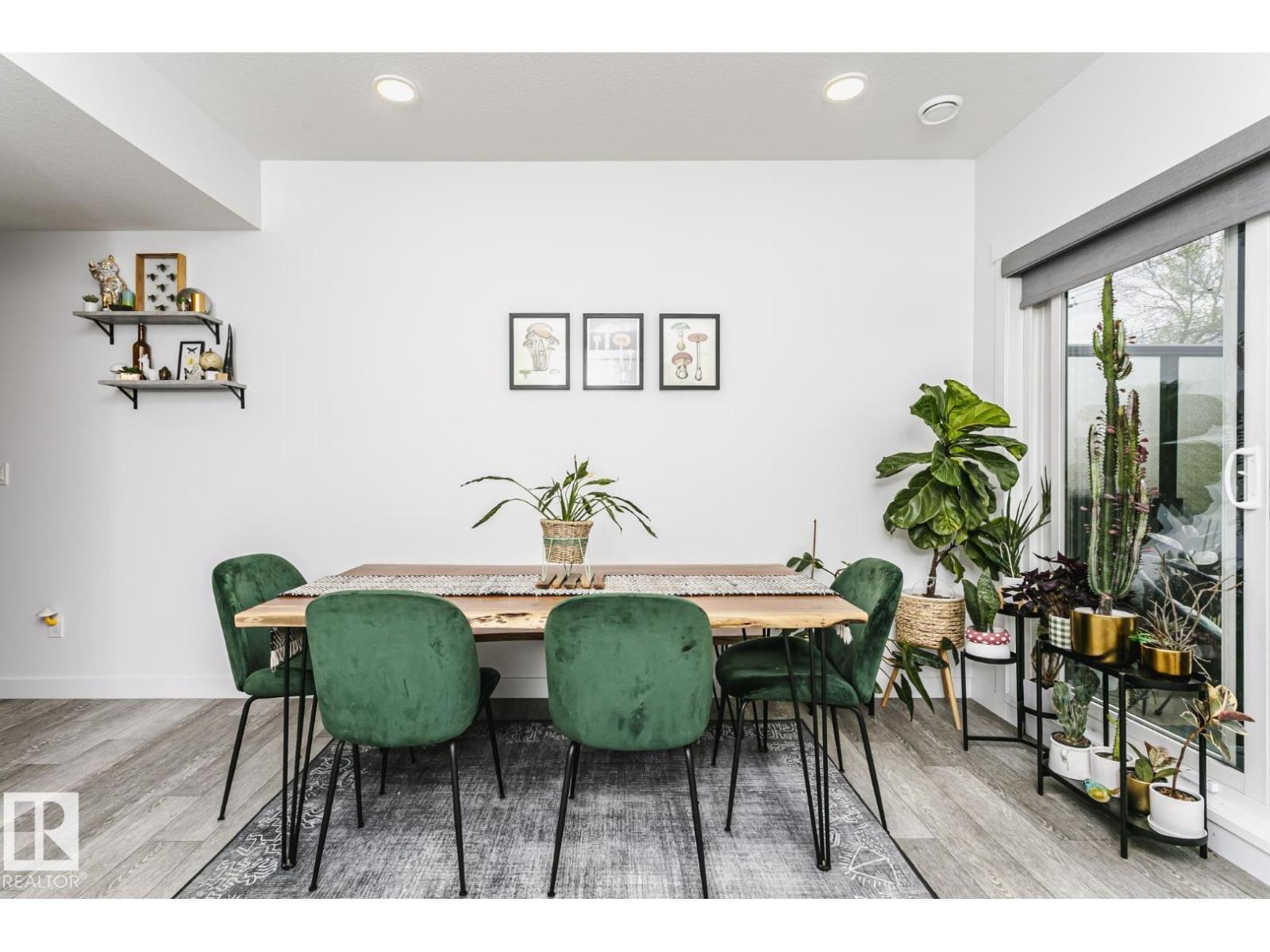 9737 101 ST NW - 23