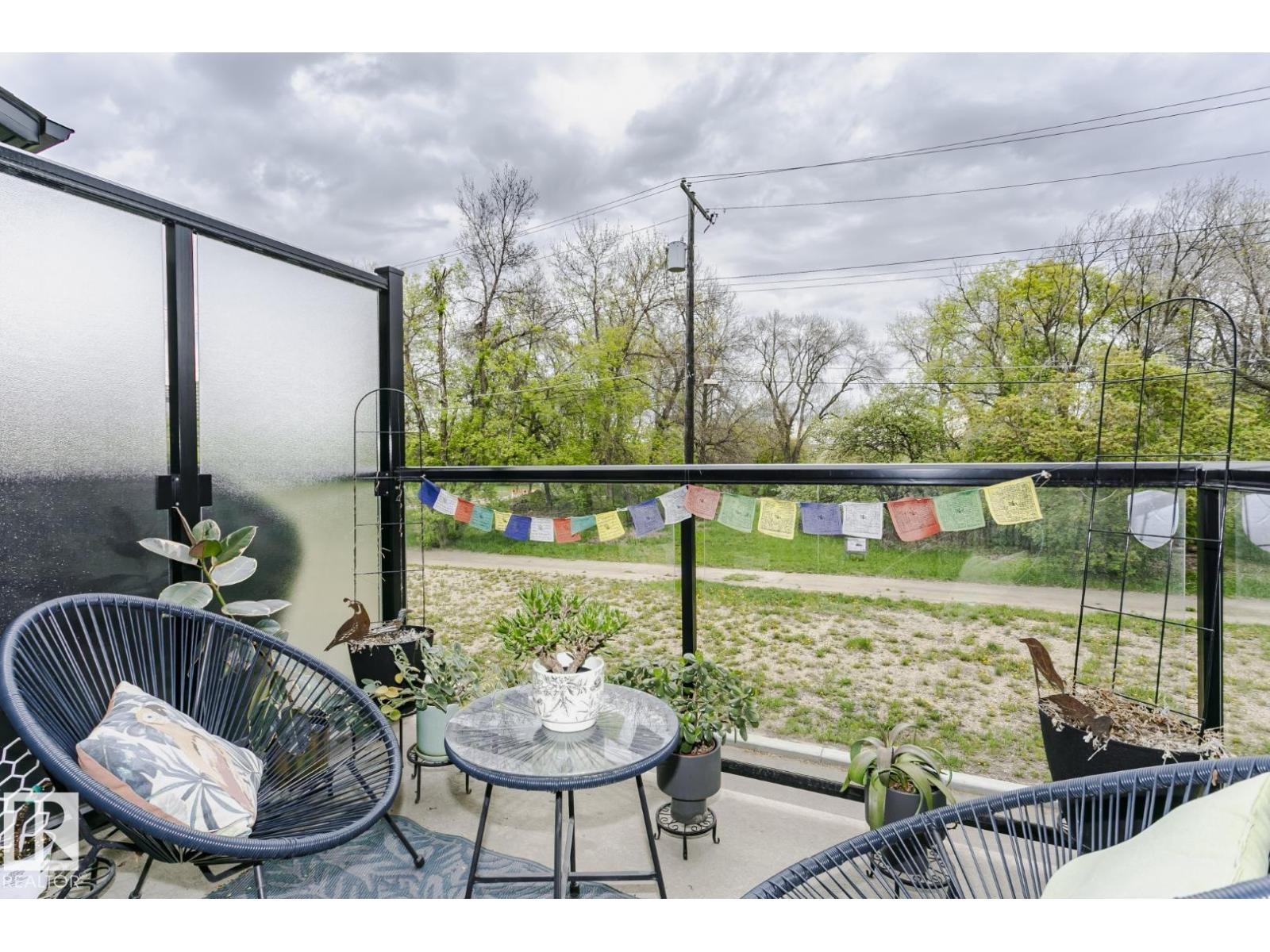 9737 101 ST NW - 26