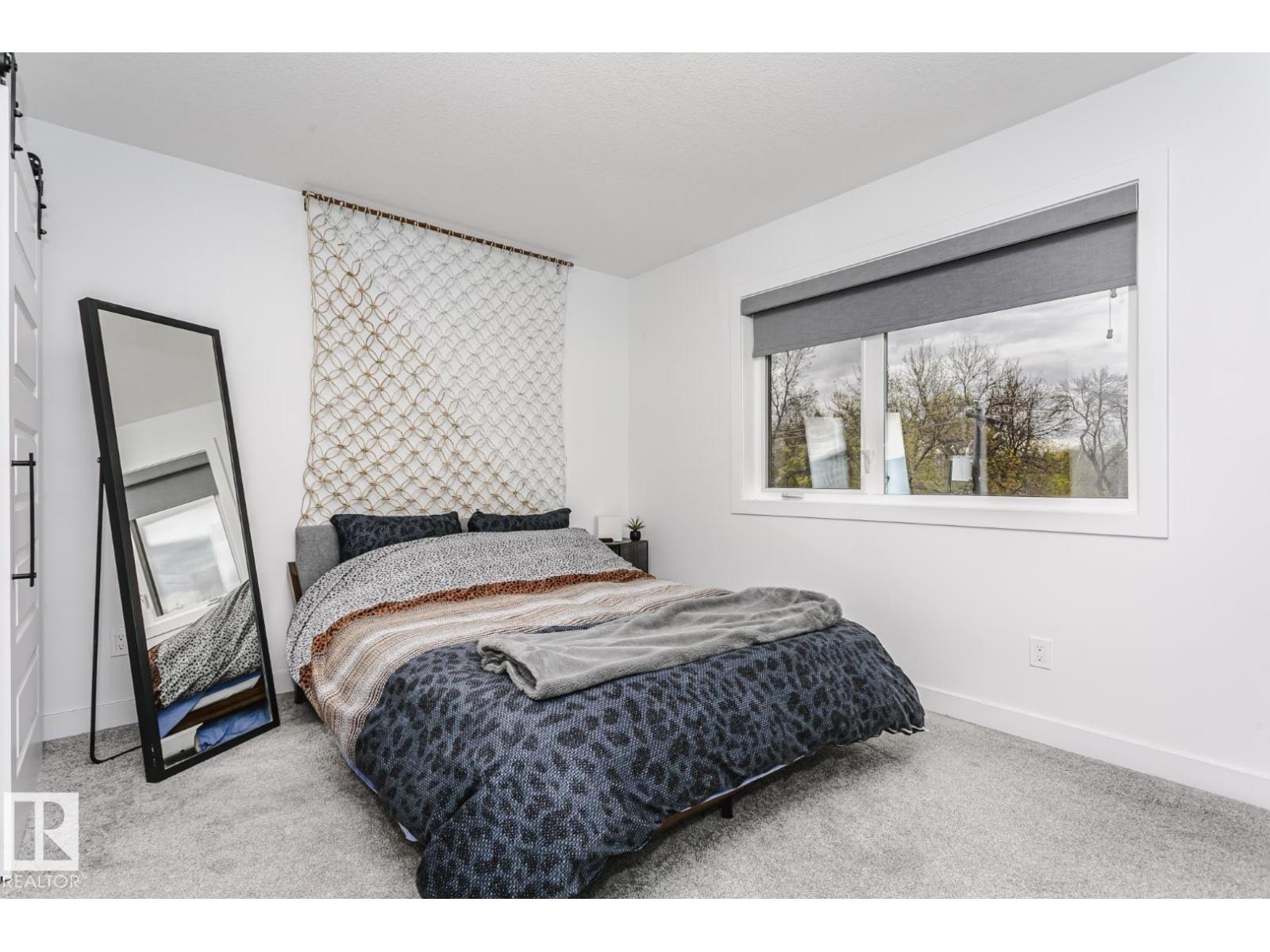 9737 101 ST NW - 34