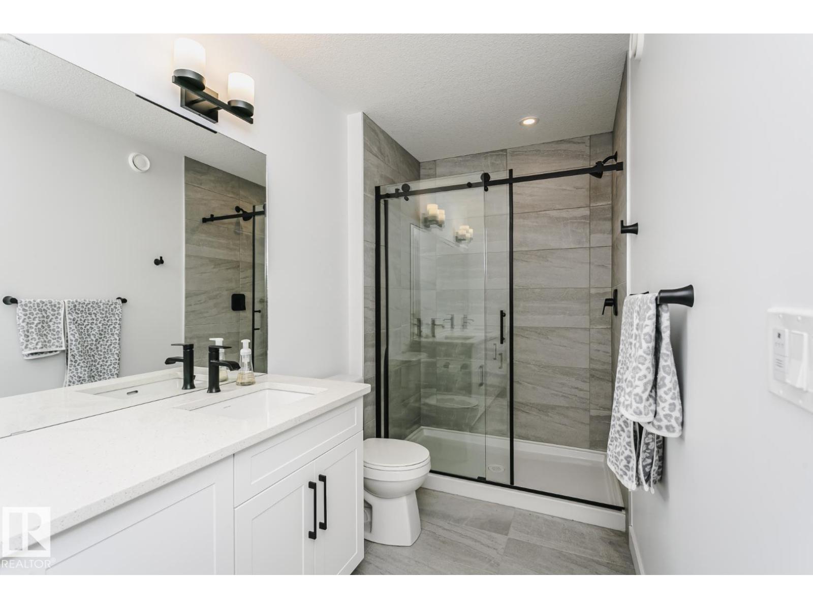 9737 101 ST NW - 43