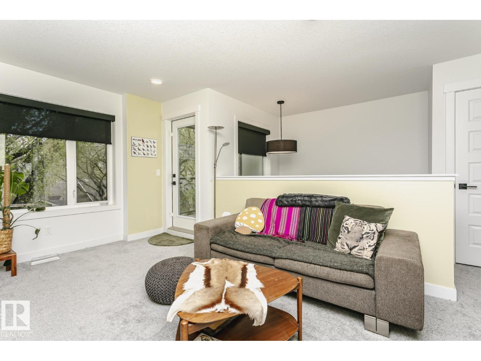 9737 101 ST NW - 46