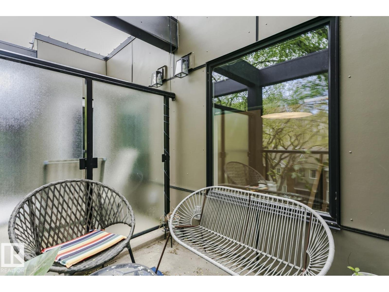 9737 101 ST NW - 49