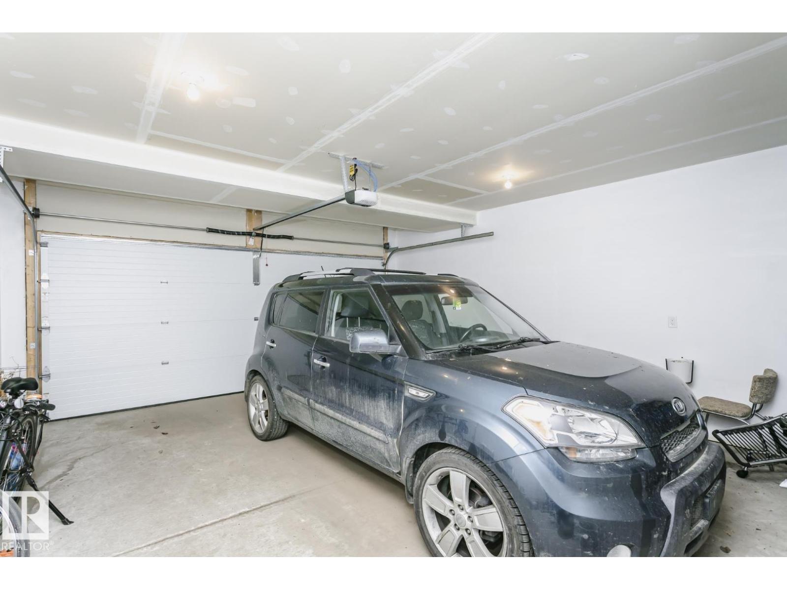 9737 101 ST NW - 52
