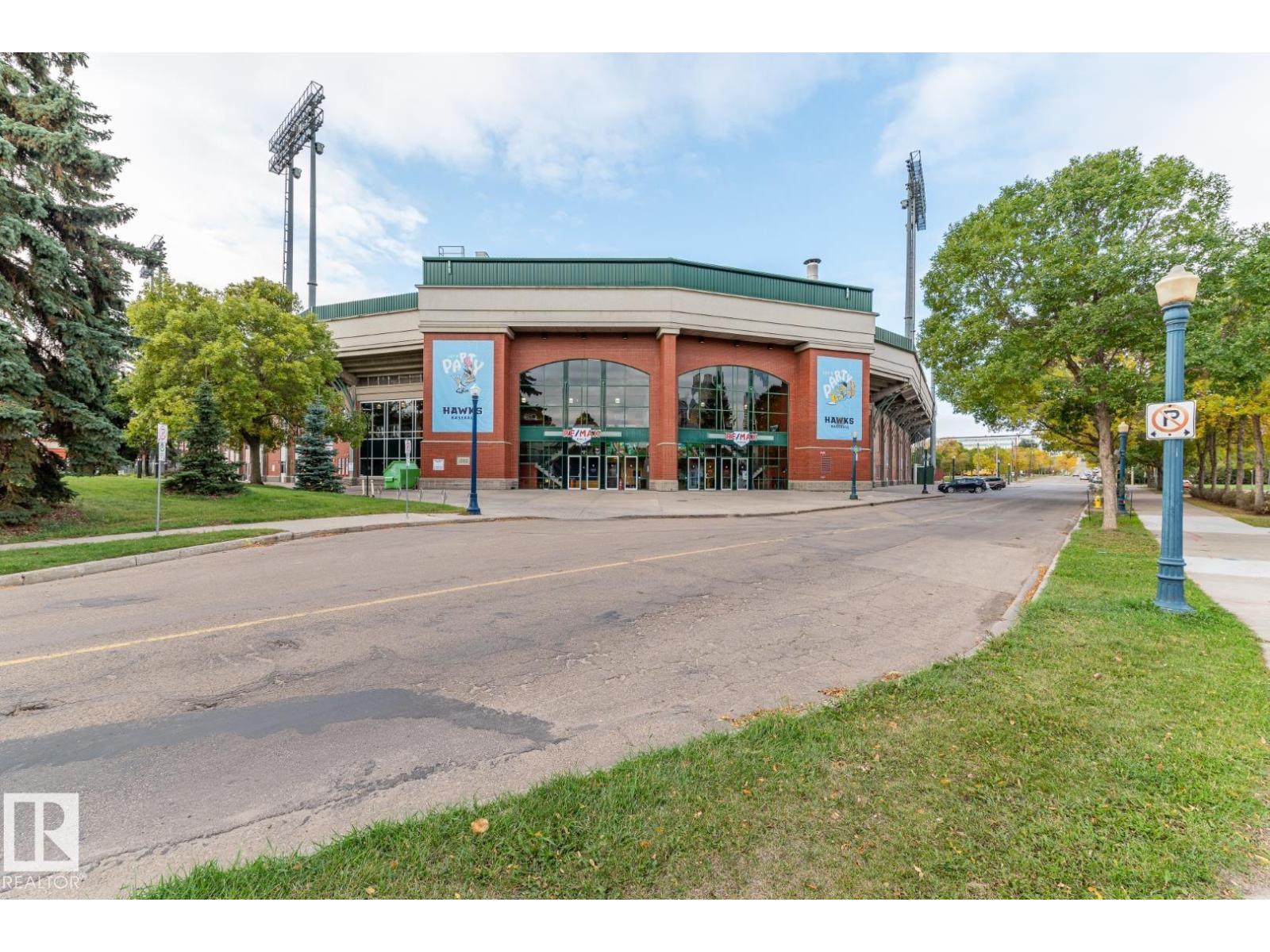 9737 101 ST NW - 58