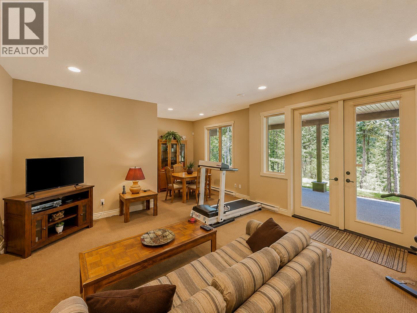 8128 Duby Road - 53