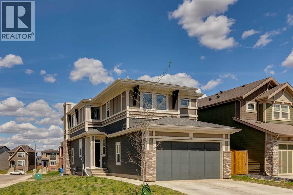 437 Magnolia Way SE - 1