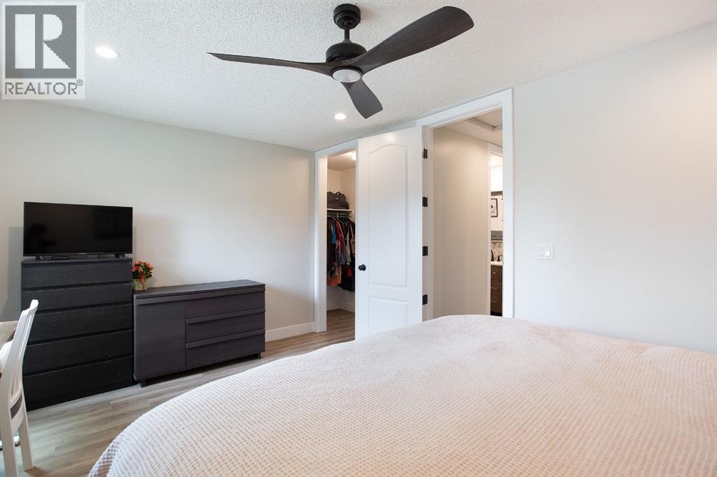 167 Sunvale Crescent SE - 17