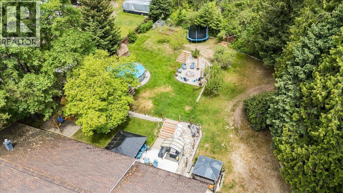 2927 UPPER LEVELS Road, Robson