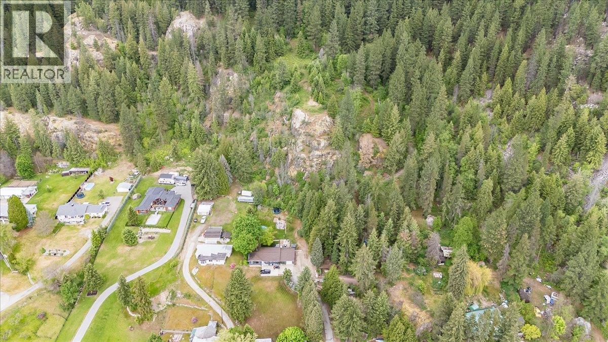 2927 UPPER LEVELS Road, Robson