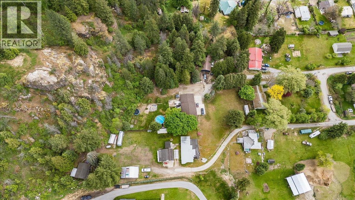 2927 UPPER LEVELS Road, Robson