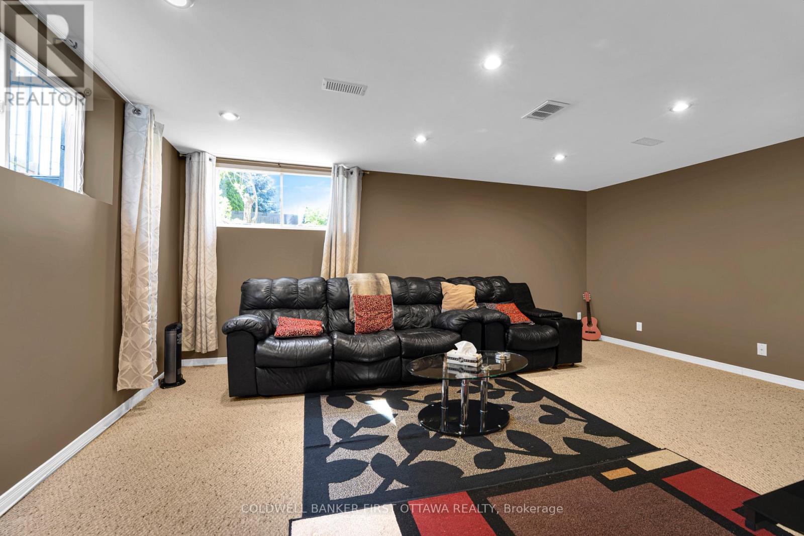937 MARKWICK CRESCENT - 29