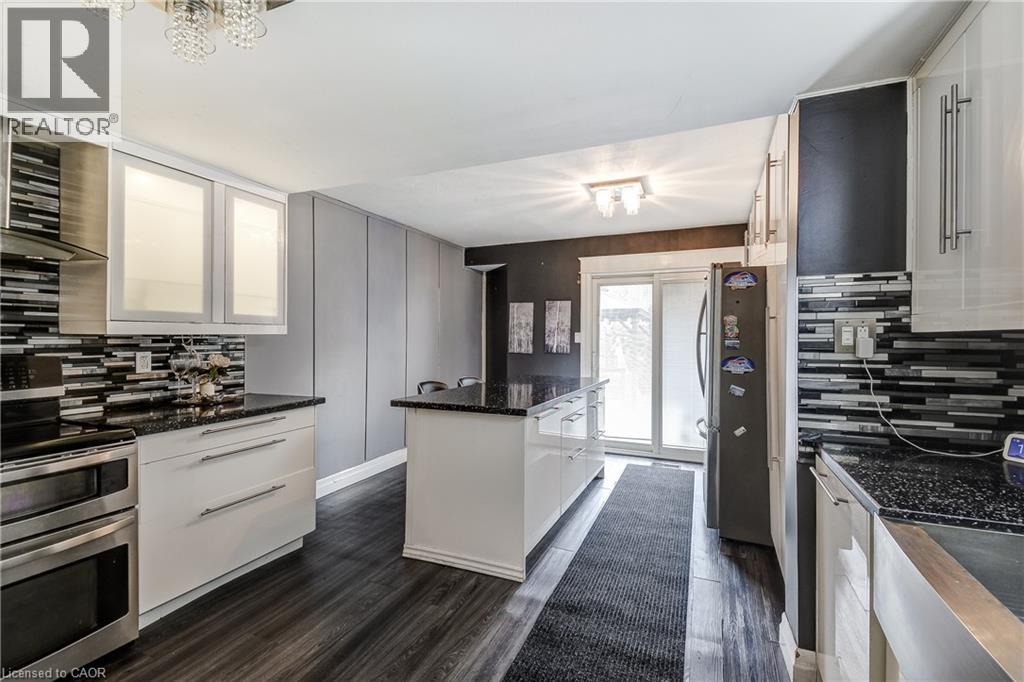 3 WATERFORD Crescent - 11