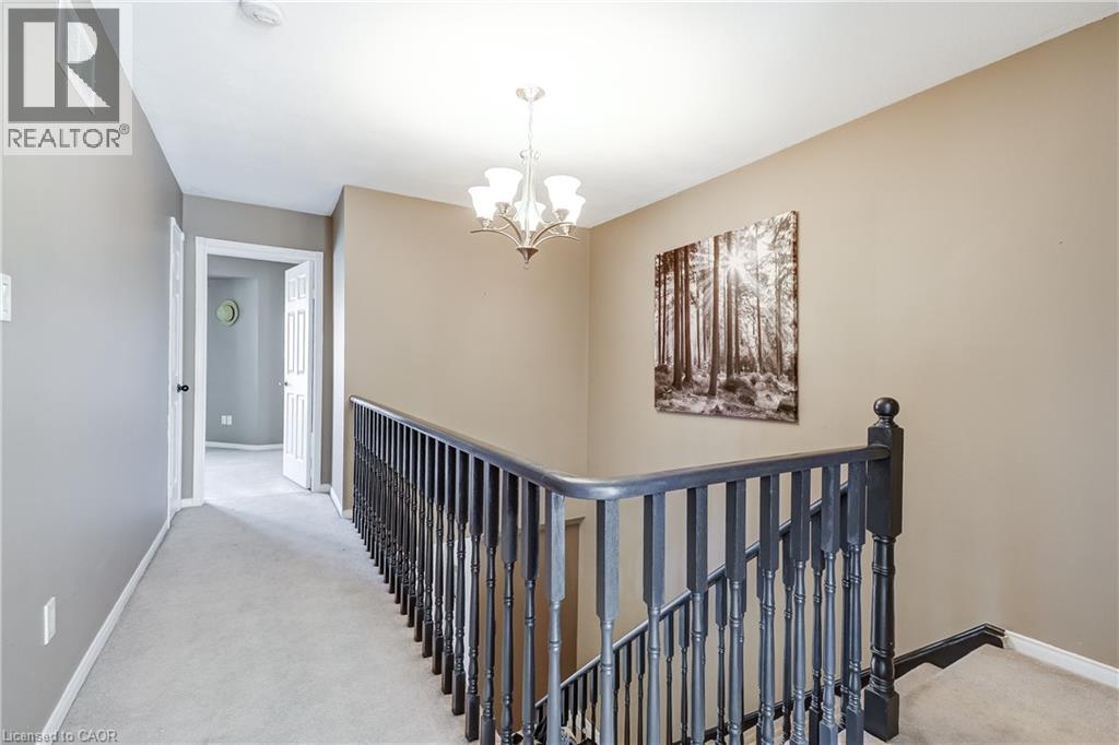 3 WATERFORD Crescent - 21