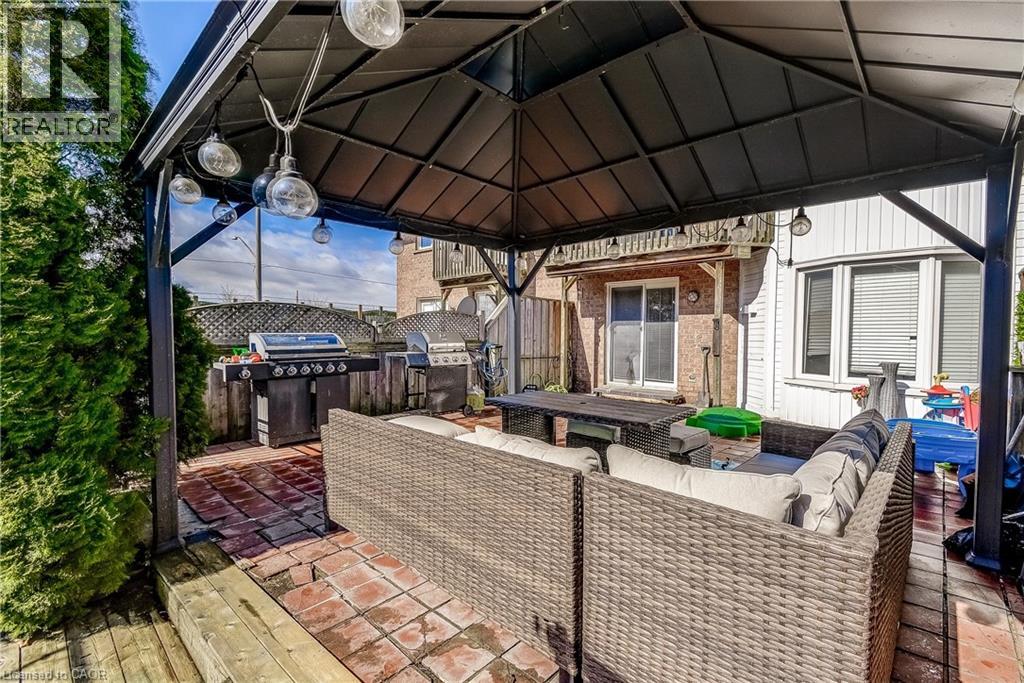 3 WATERFORD Crescent - 41