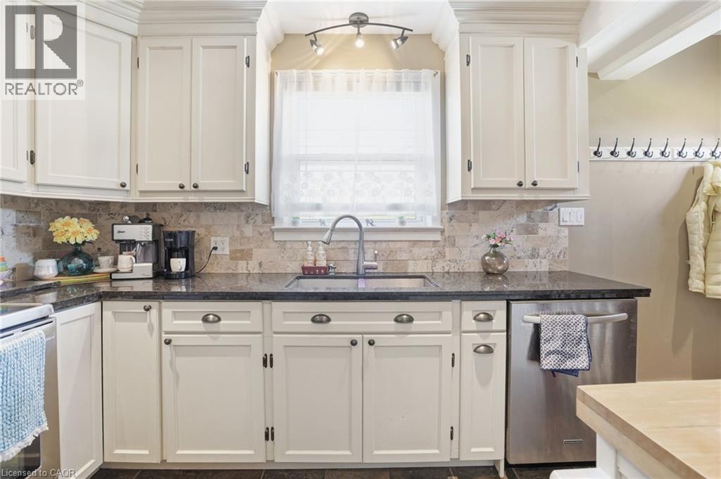 848 UPPER WELLINGTON Street - 14