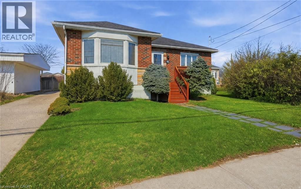 848 UPPER WELLINGTON Street - Image 2