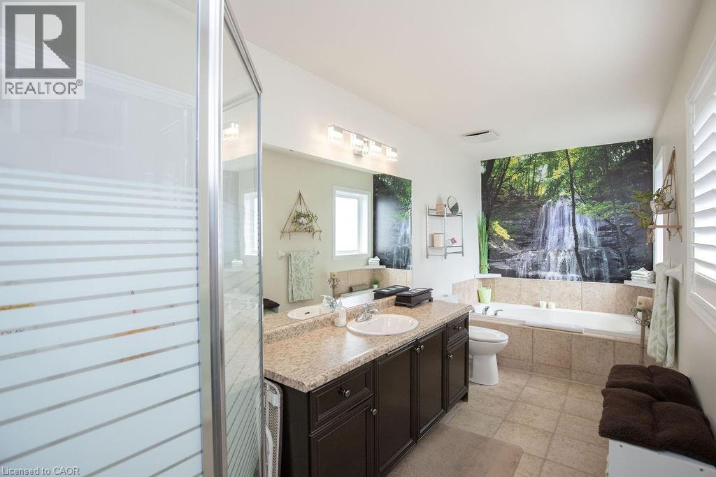 15 MEADOWBANK Drive - 20