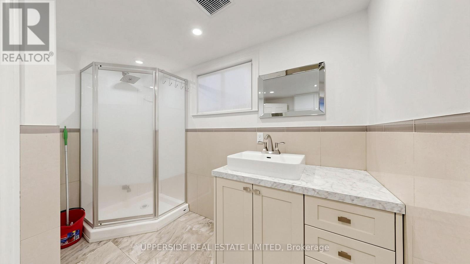 60 ELISE TERRACE - 35