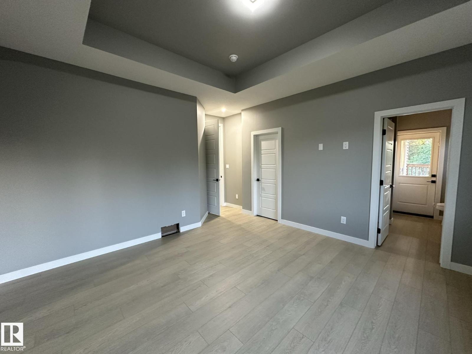 5611 45 ST — photo 24