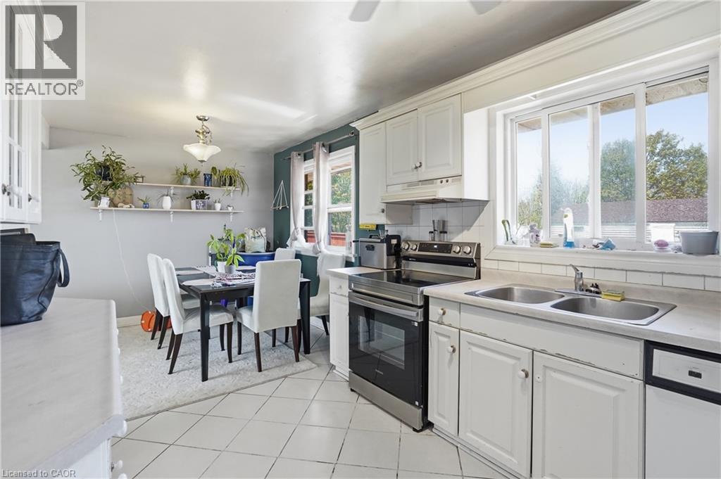 42 SUNNYLEA Drive - 9
