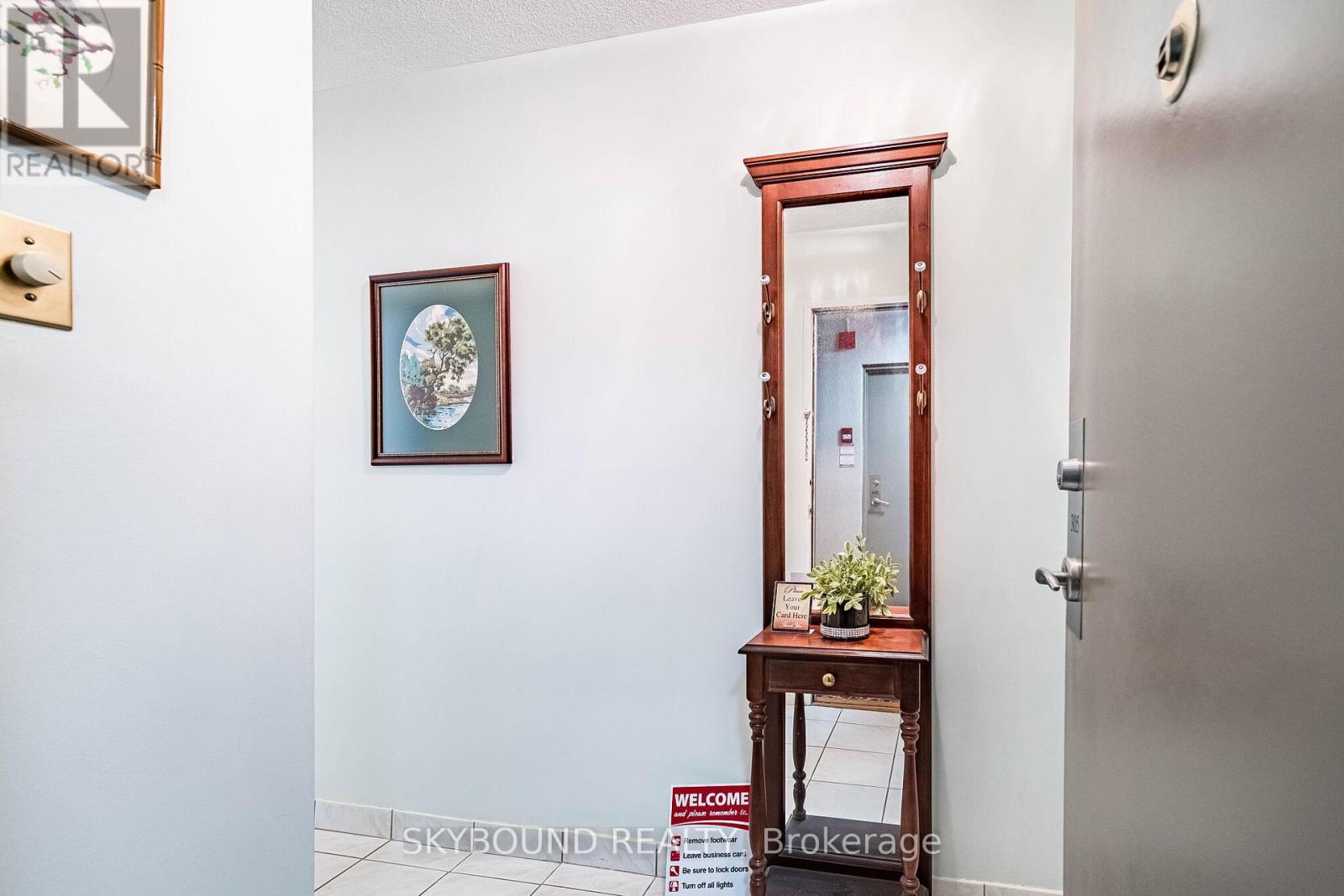 #305 15 ELIZABETH STREET N - 9
