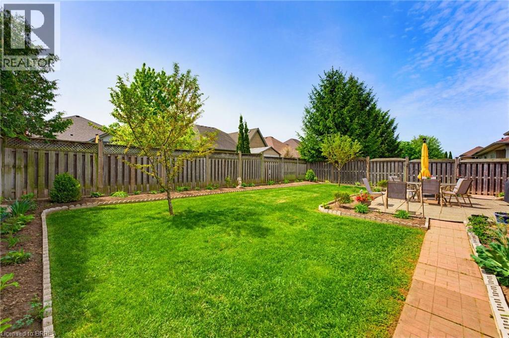 35 COBBLESTONE Drive - 32