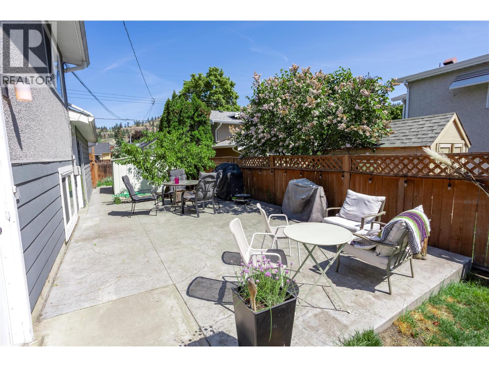 530 Roanoke Avenue - 6