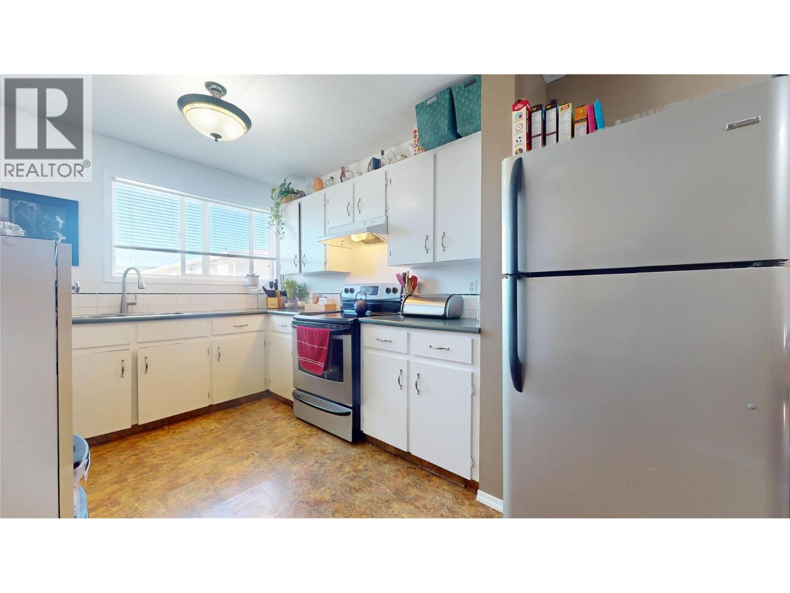 2326 3rd Street S - 9