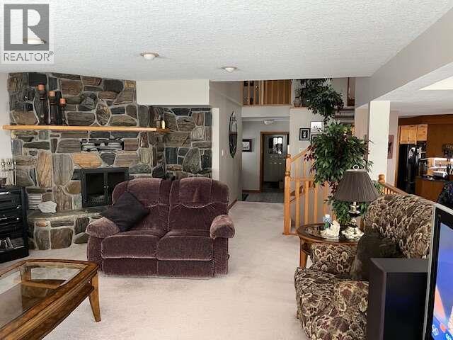 5725 Taghum Frontage Road - 27