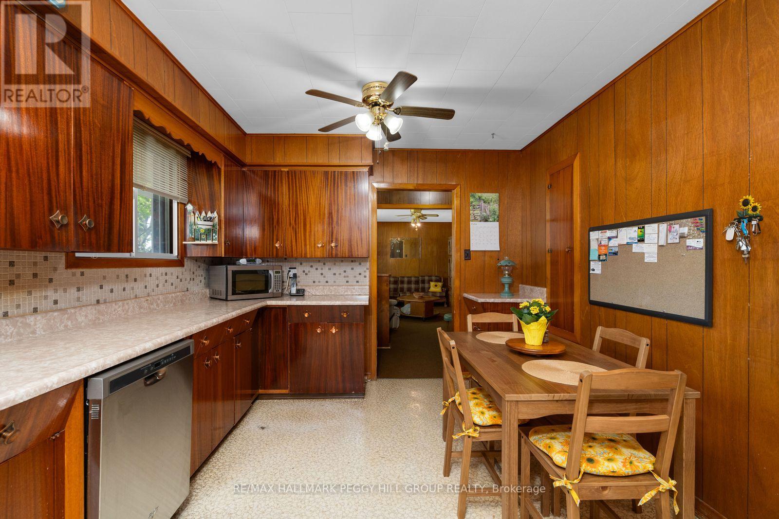 5855 VASEY ROAD - 5