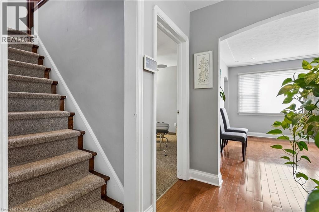 379 ONTARIO Street S - 14
