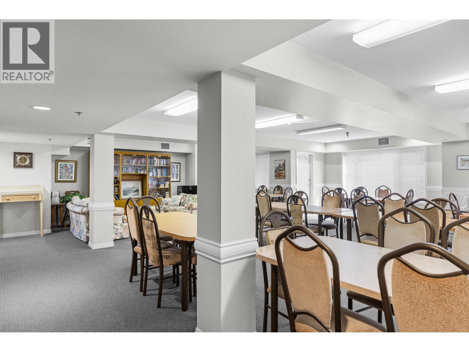 #211 265 Froelich Road - 37
