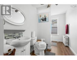 99 Dufferin Street, Bridgewater, NS B4V2G4 Photo 19