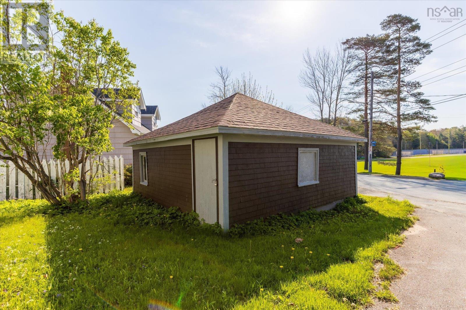 99 Dufferin Street - 36