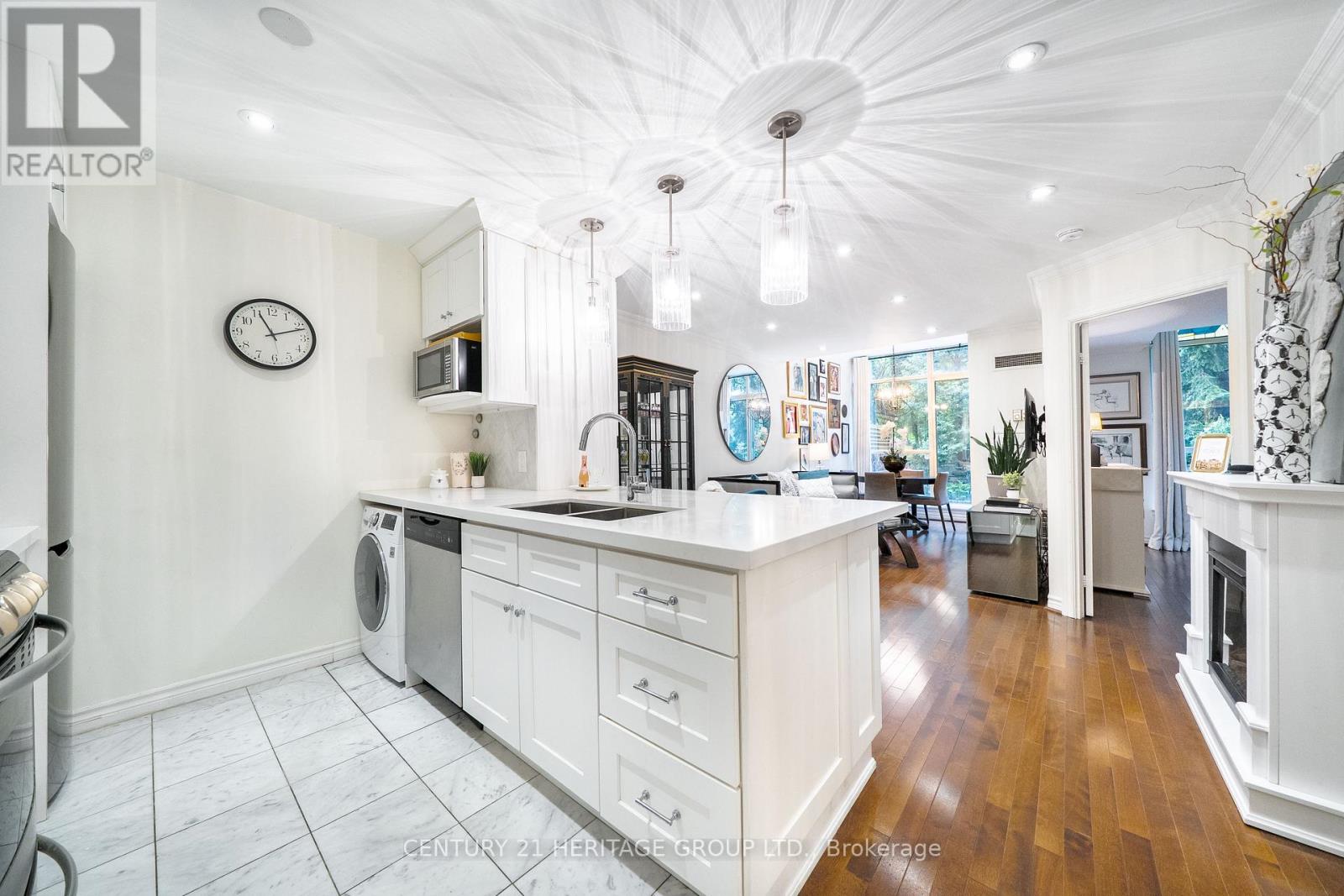 #146 24 SOUTHPORT STREET - Image 2