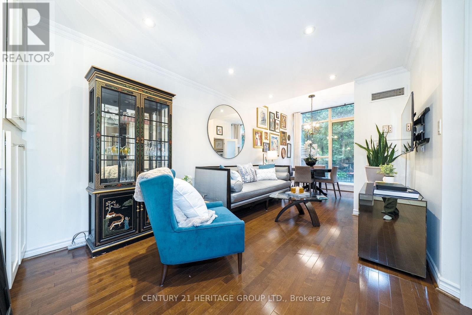 #146 24 SOUTHPORT STREET - 6