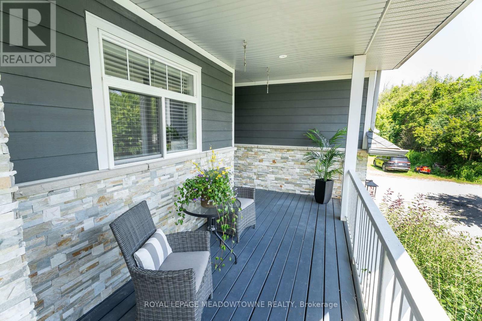 254 MAIN STREET S - 6