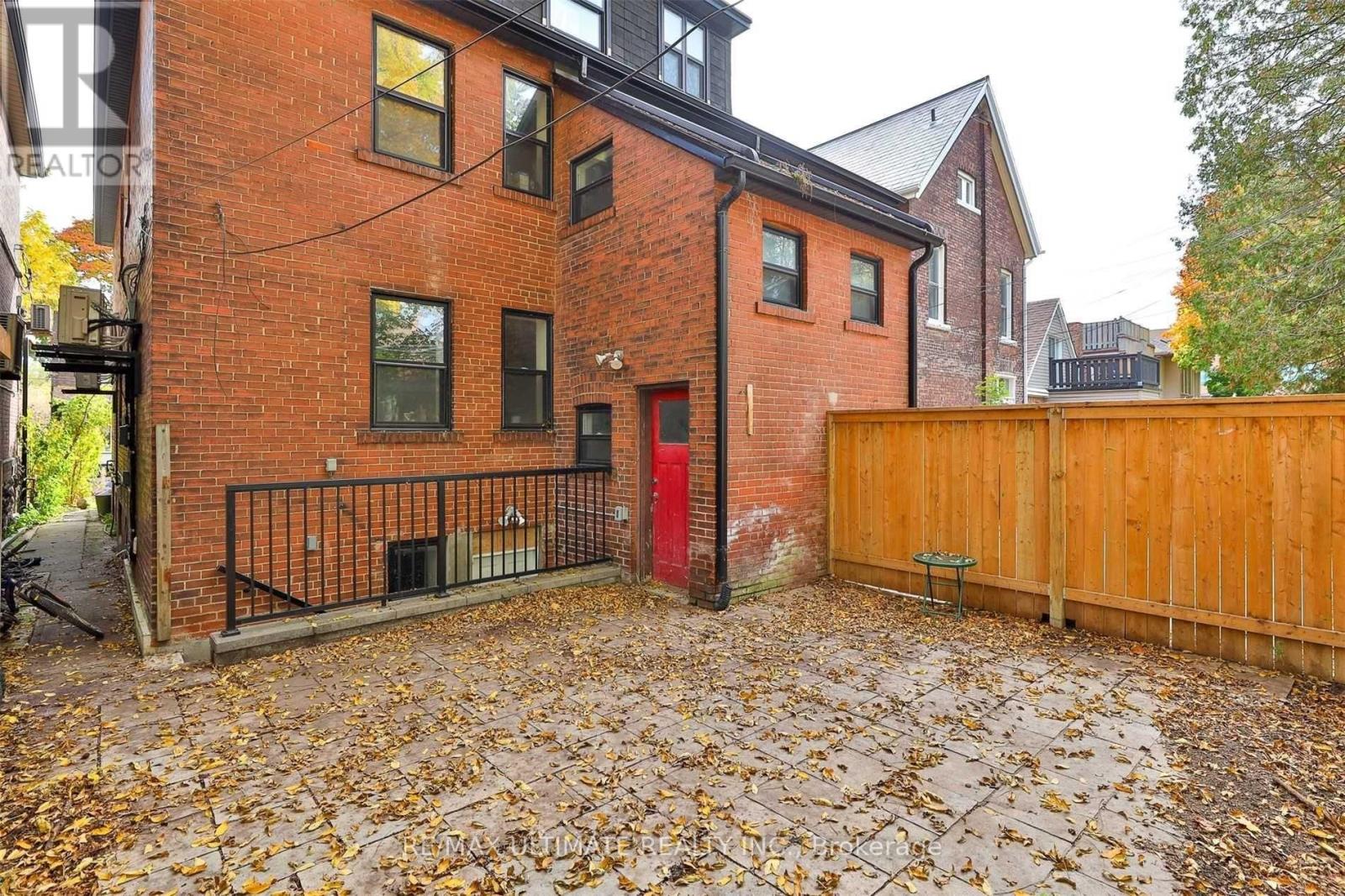 8 GRAFTON AVENUE - 39