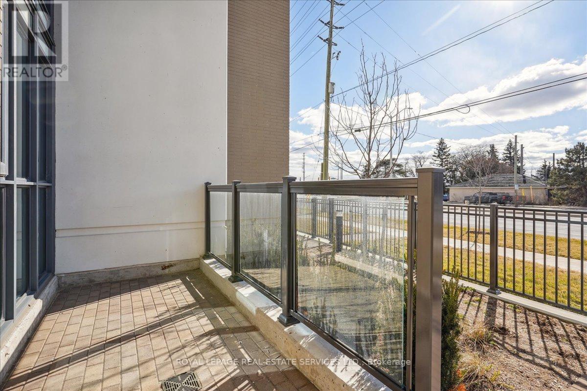 #103 509 DUNDAS STREET W - 23