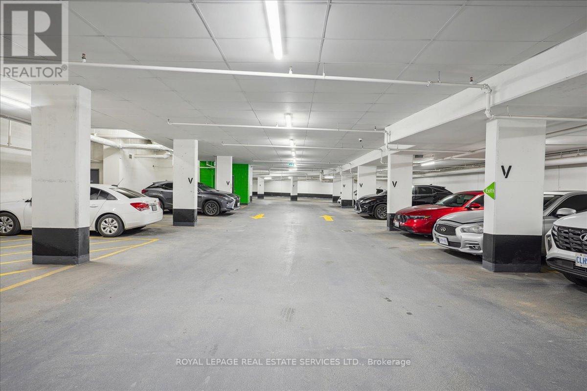 #103 509 DUNDAS STREET W - 40
