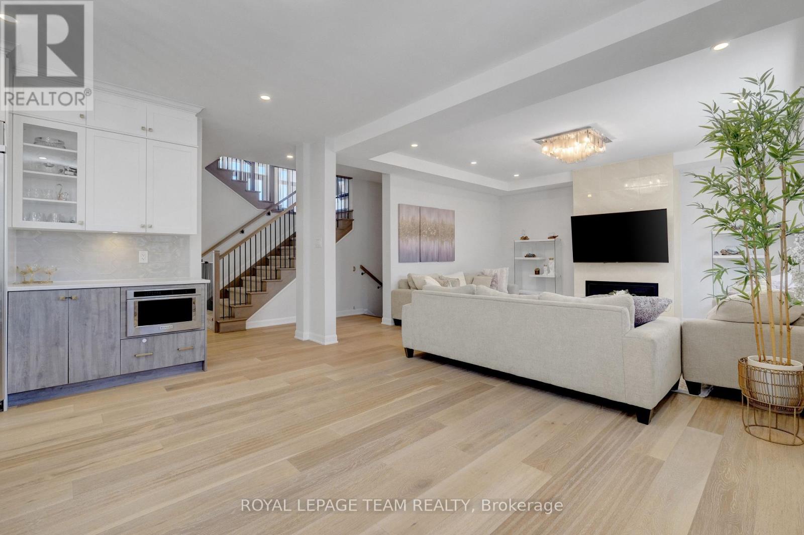 76 ASCARI ROAD - 34