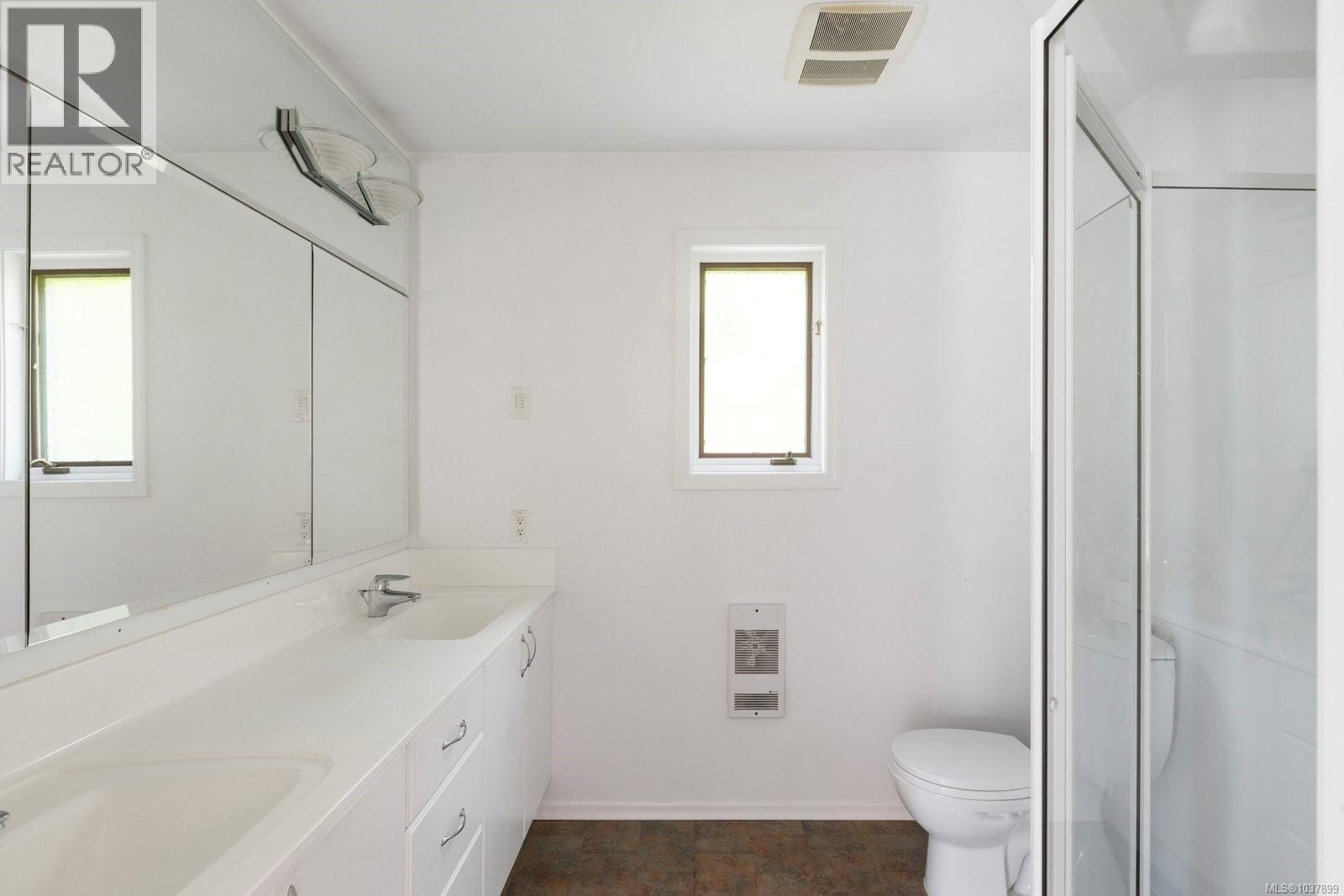 1219 Maple Ave N - 13