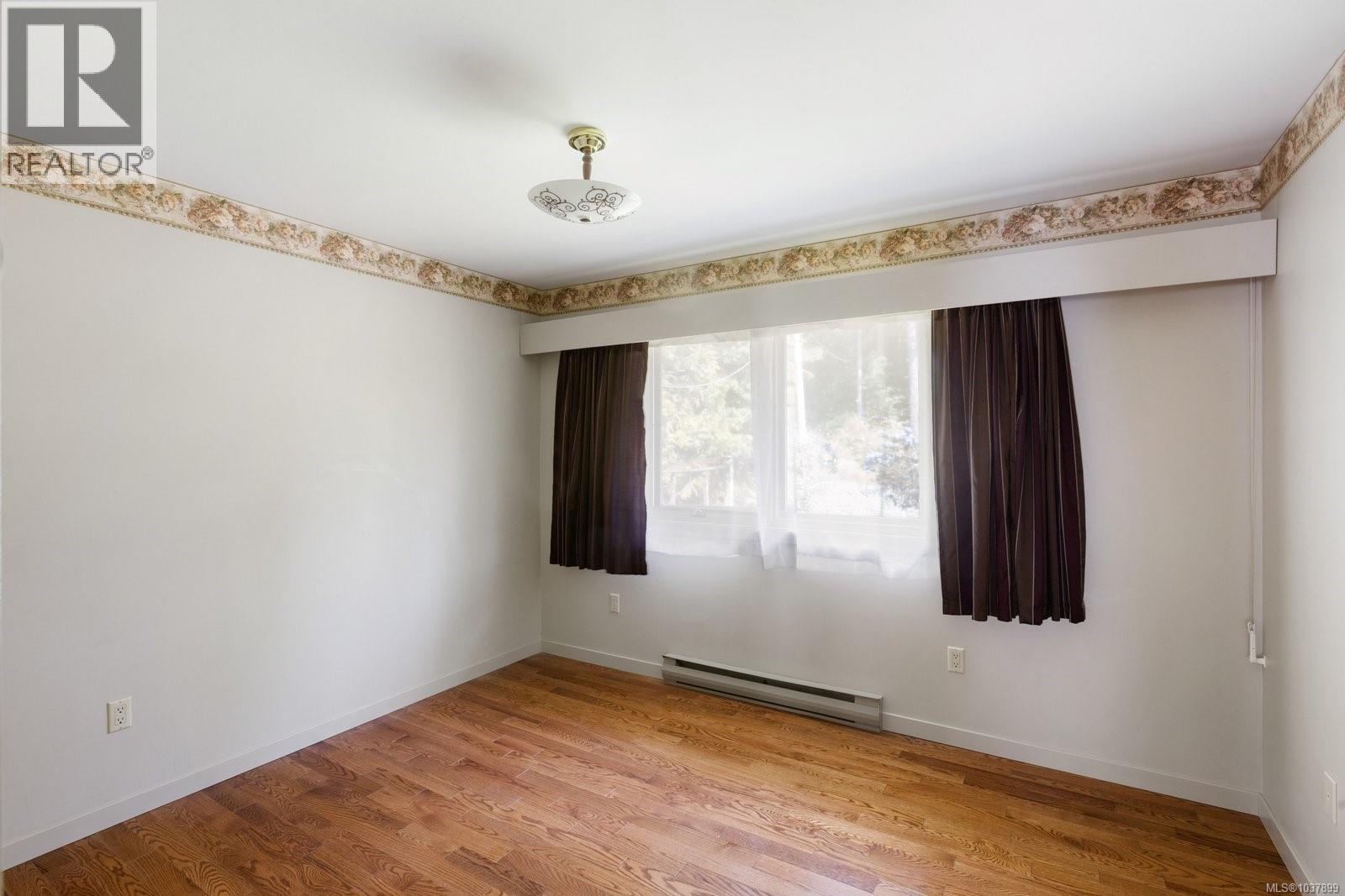 1219 Maple Ave N - 16