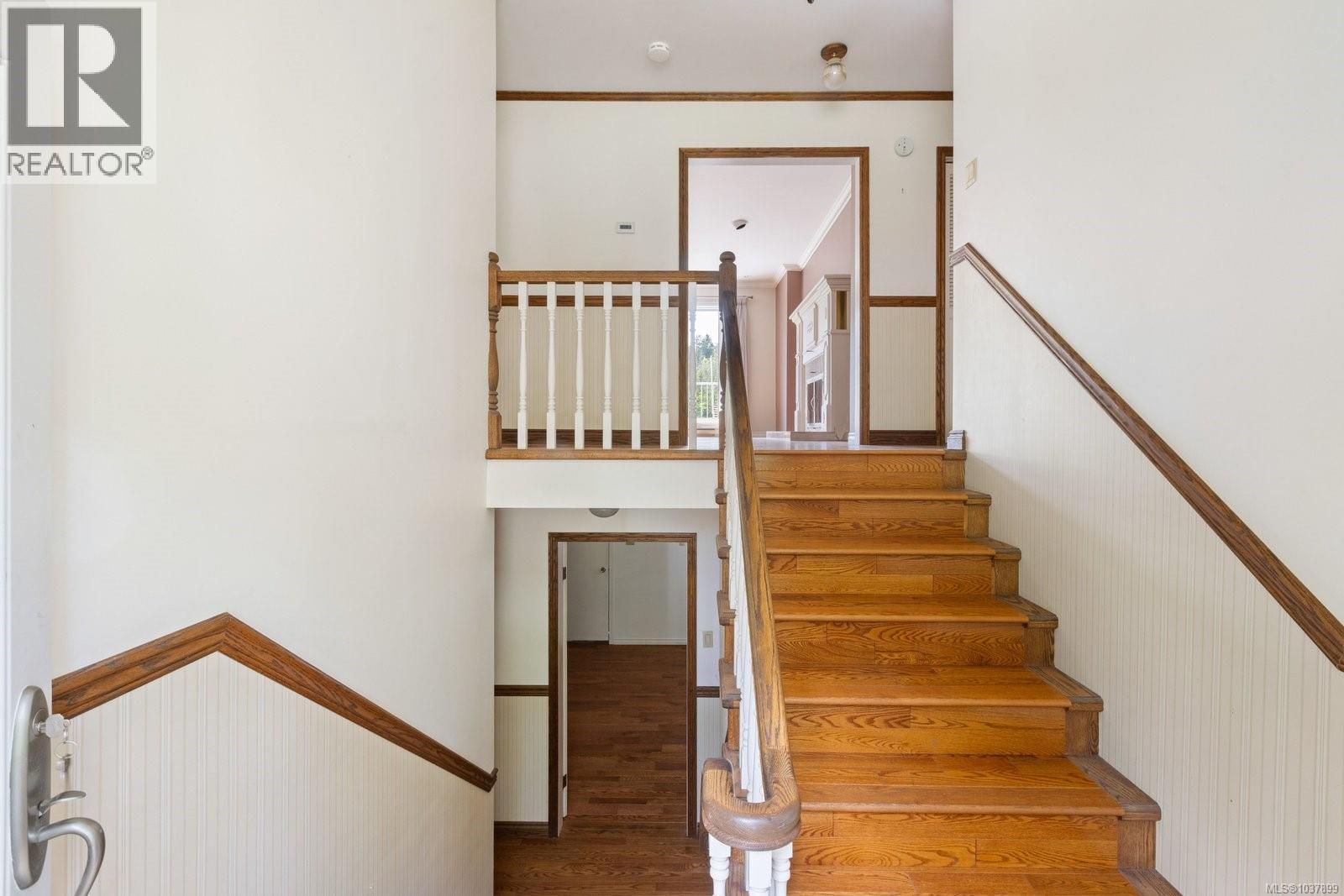 1219 Maple Ave N - 19