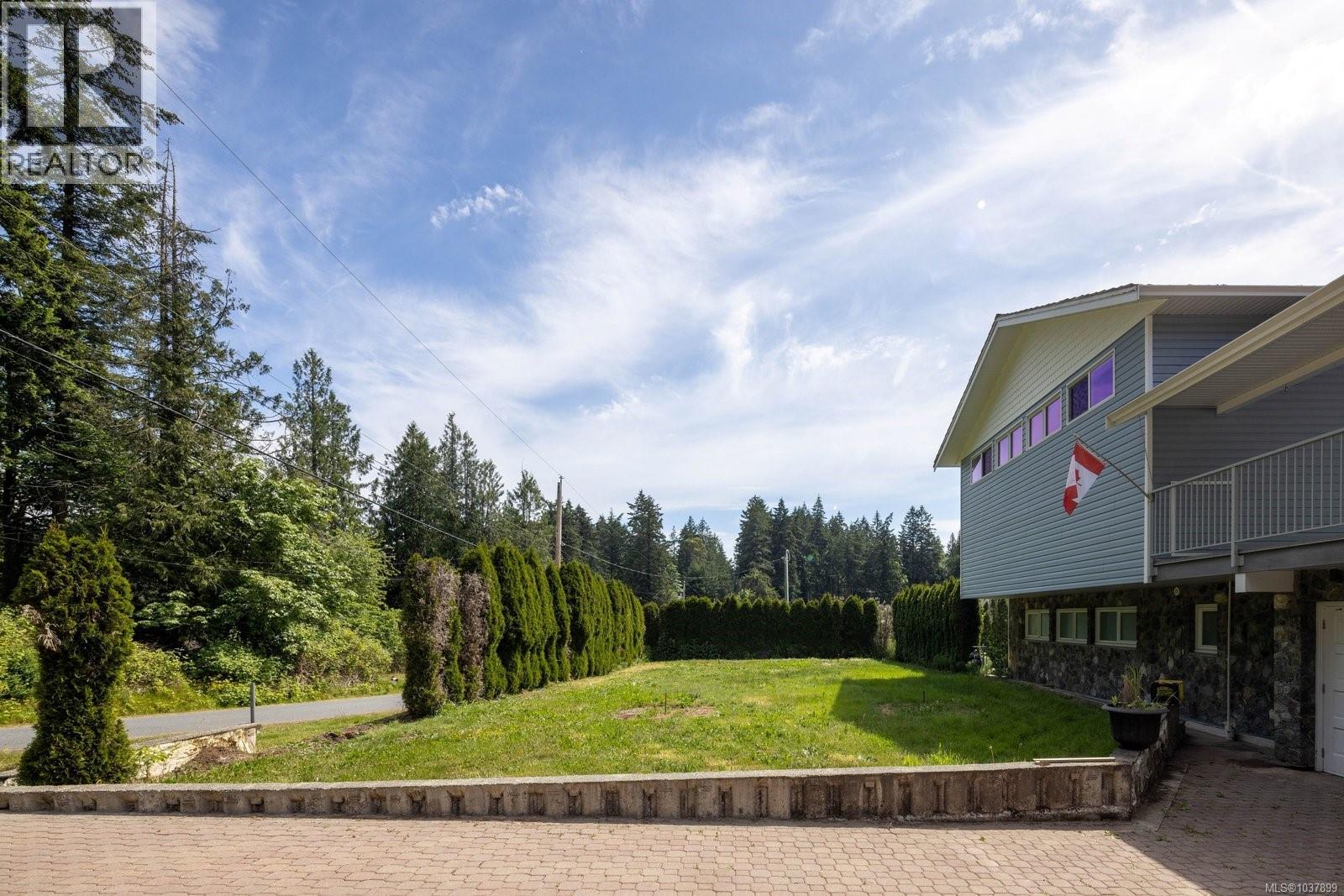 1219 Maple Ave N, North Saanich