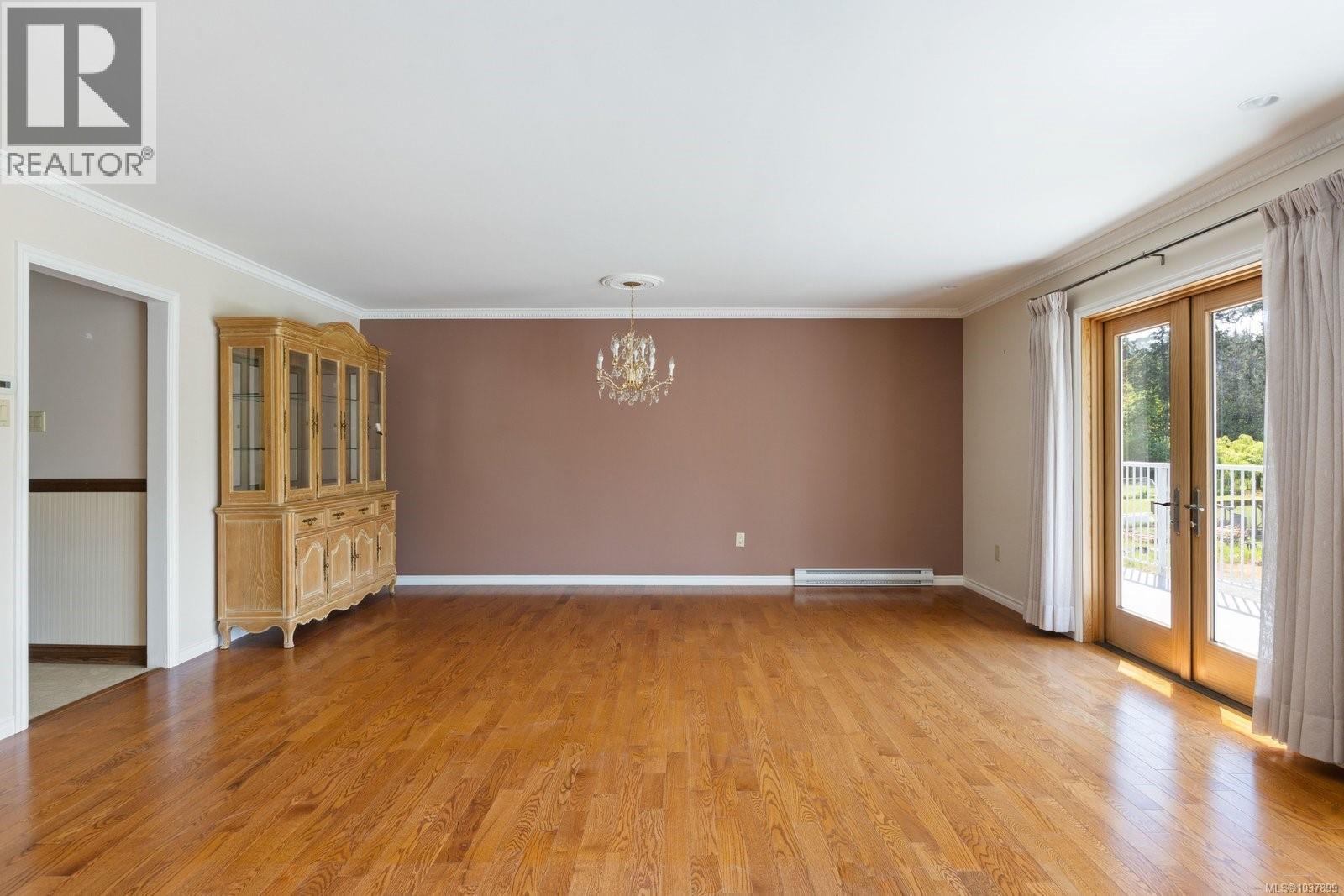 1219 Maple Ave N, North Saanich