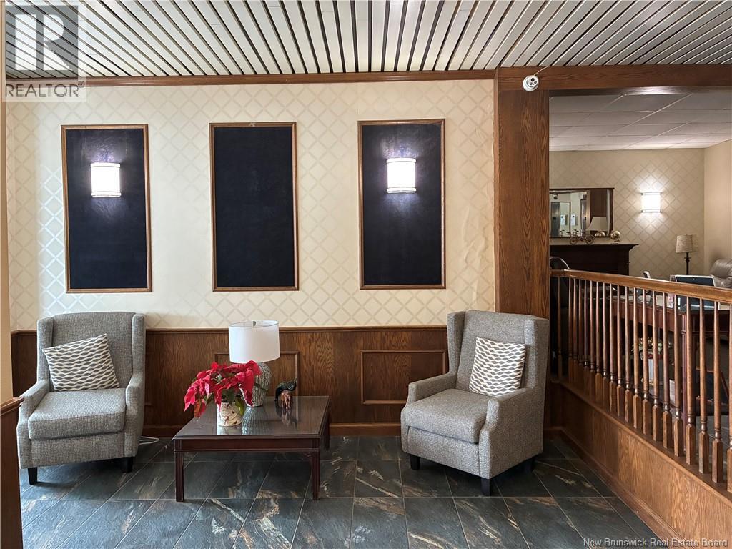 #304 310 Woodward Avenue - 18